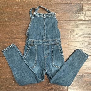 Tea Collection size 5 denim cross back overall